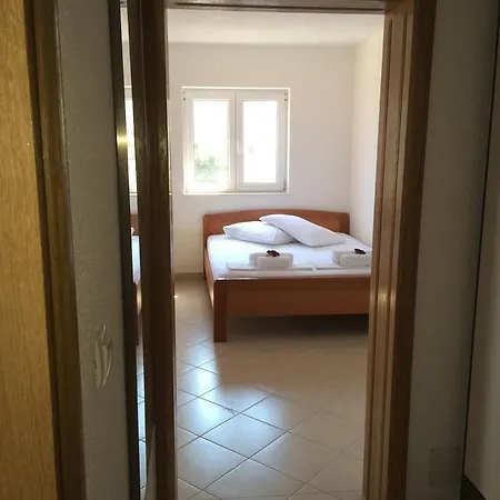 Apartments Crnjac Trogir Exterior foto