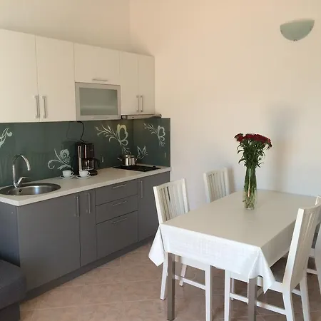 Apartments Crnjac Trogir Zimmer foto