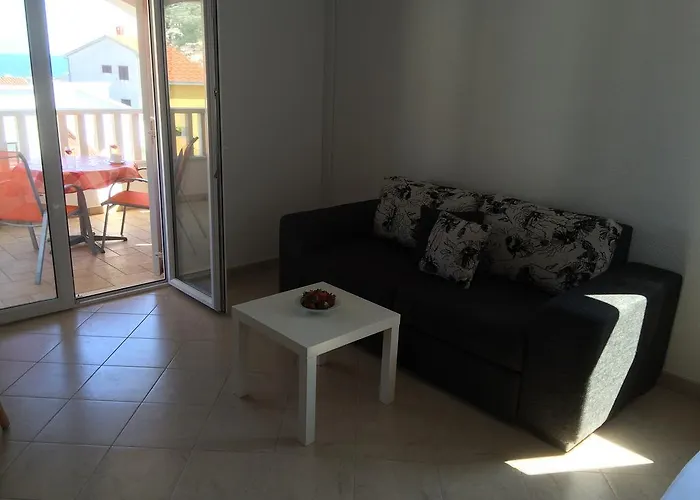 Apartments Crnjac