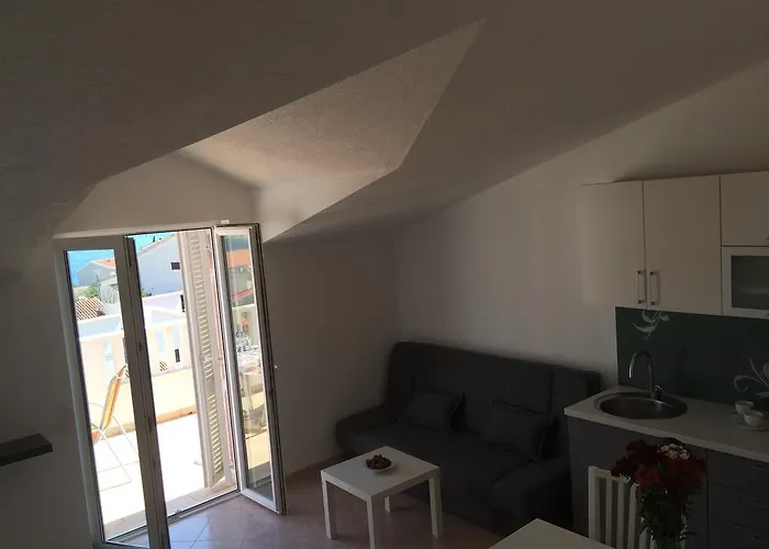 Apartments Crnjac
