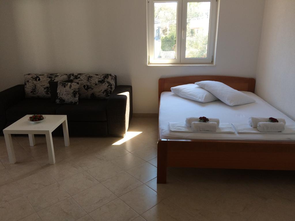 Crnjac * Trogir